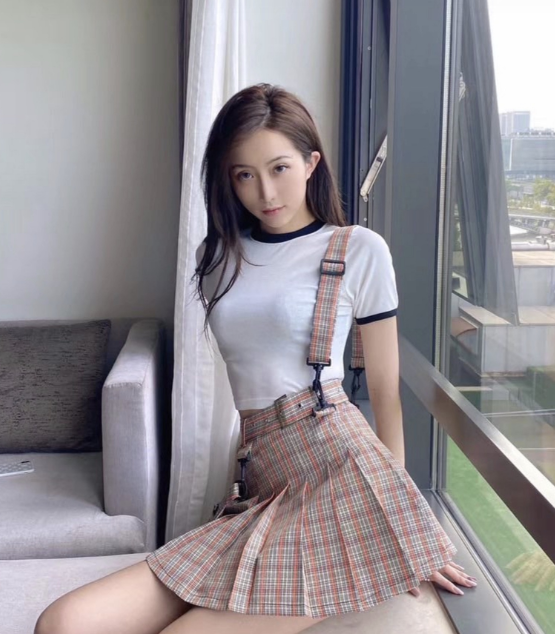 下城区爆艹小模特 深~hou射一脸